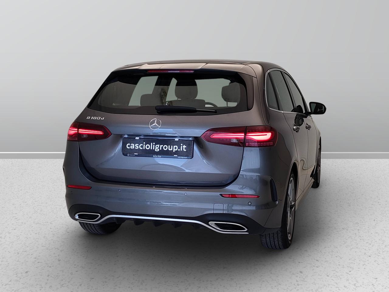 Mercedes-Benz Classe B - W247 2023 - B 180 d AMG Line Advanced Plus auto