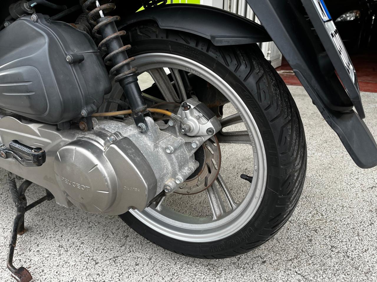 Peugeot Tweet 150cc BAULETTO TAGLIANDO APPENA FATTO