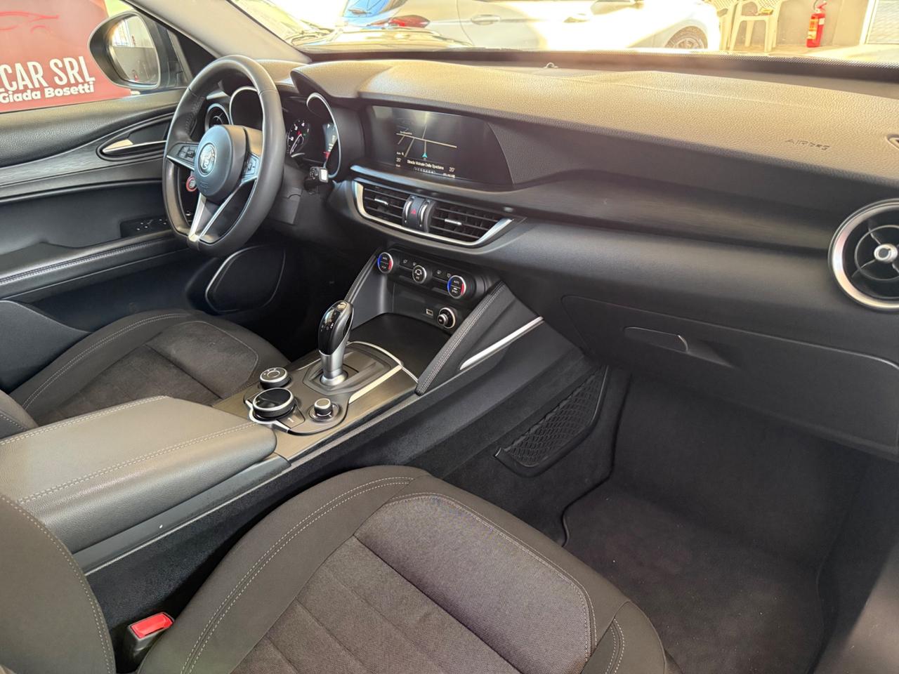 Alfa Romeo Stelvio 2.2 Turbodiesel 150 CV AT8 RWD Super