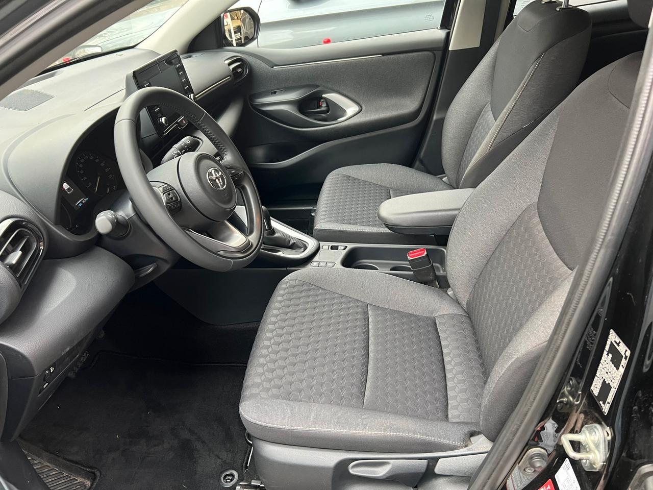 Toyota Yaris 1.5 Hybrid NO OBBL. FINANZ.