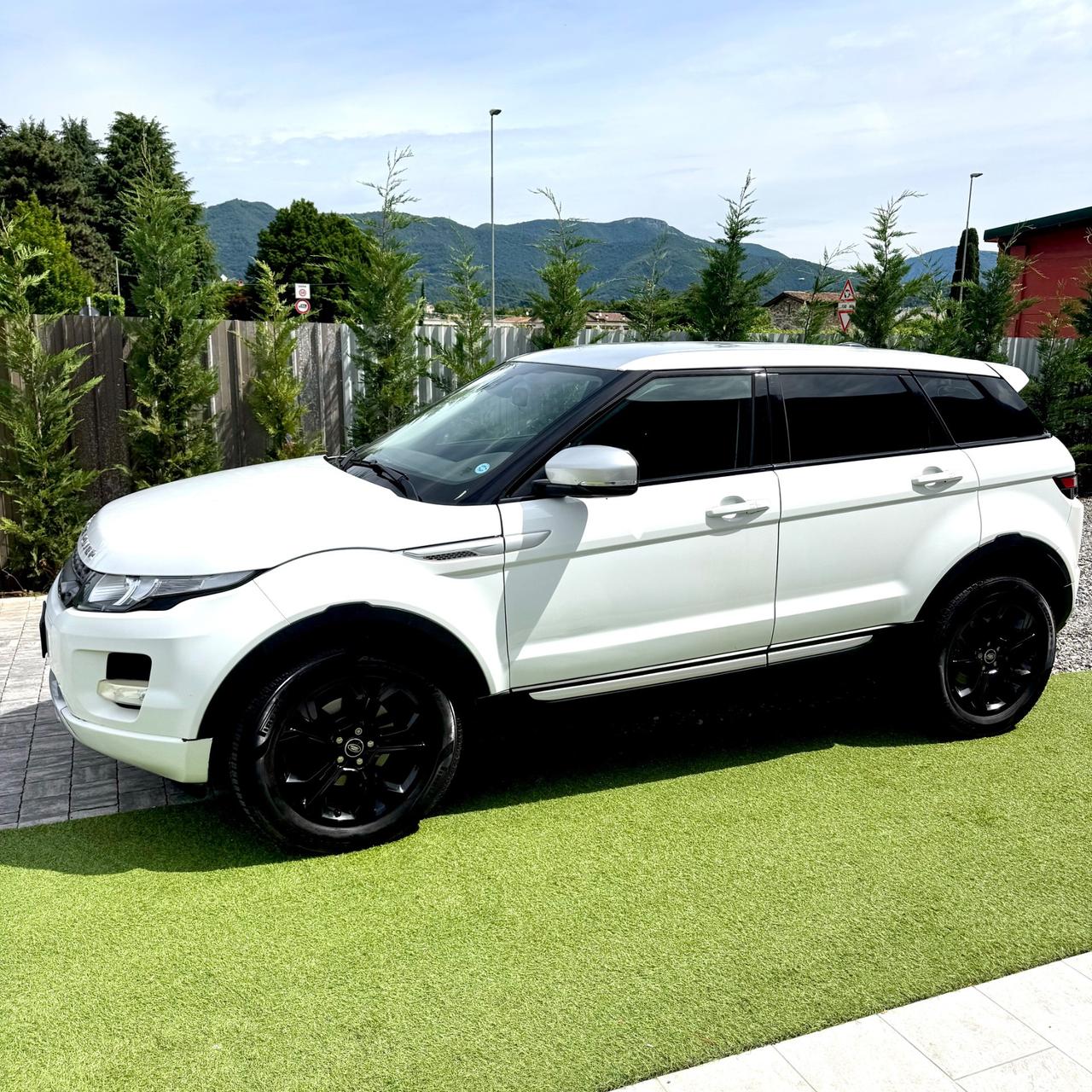Land Rover Range Evoque 2.2 TD4 5p. Dynamic