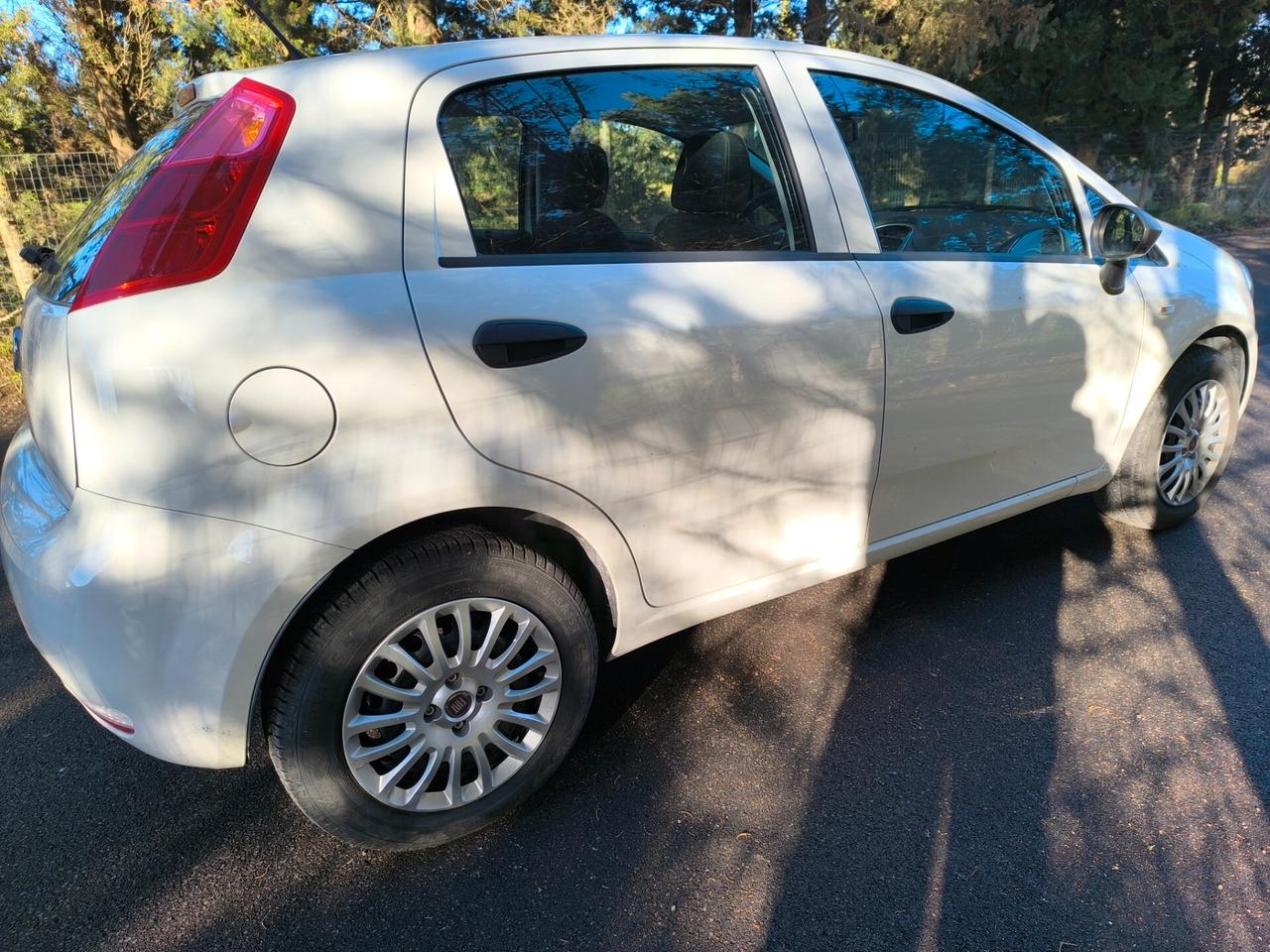 FIAT NEW PUNTO GPL CASA MADRE 10/2017 KM 65.000