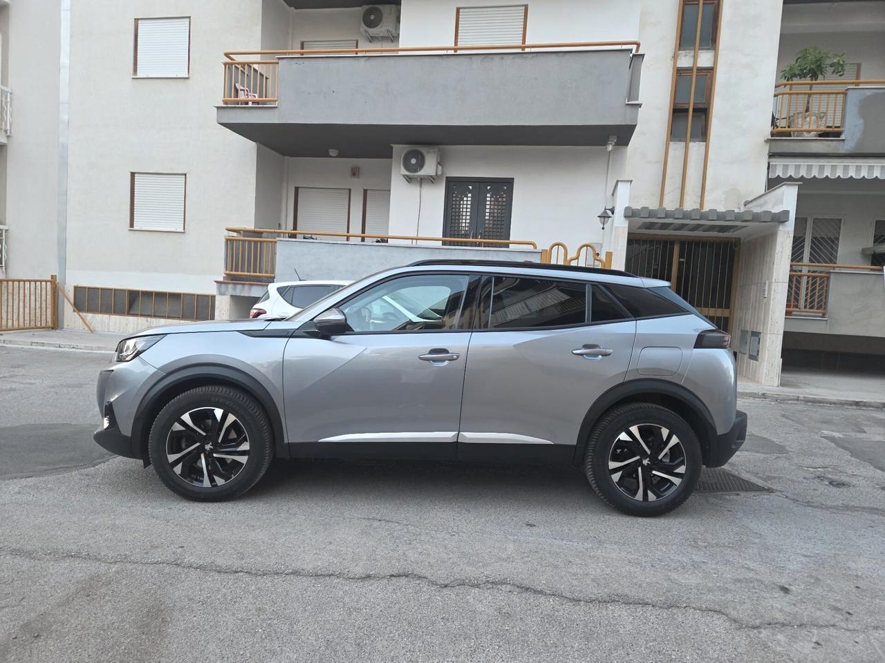 Peugeot 2008 BlueHDi 110 S&S Allure Pack