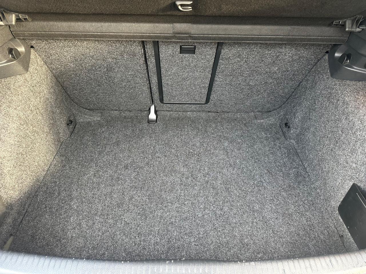 Volkswagen GOLF 1.6 DIESEL 2010 - SOLO 170 MILA KM