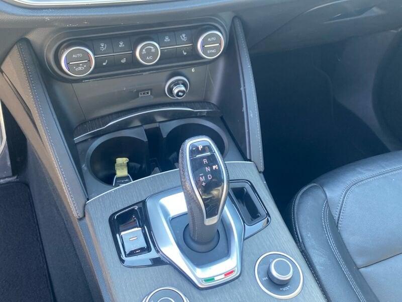 Alfa Romeo Stelvio 2.2 TD 160 CV Ti AT8 RWD