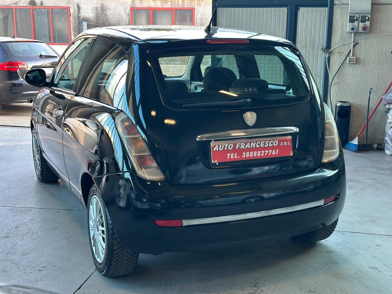 Lancia Ypsilon 1.4 Argento
