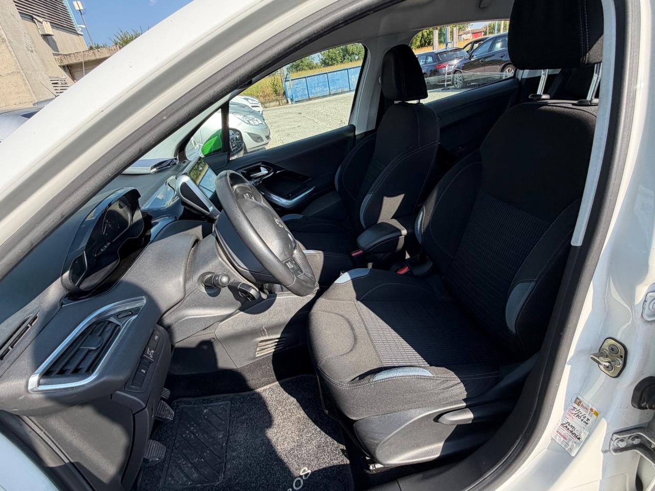 Peugeot 208 1.2 VTi 82 CV 5 porte GPL