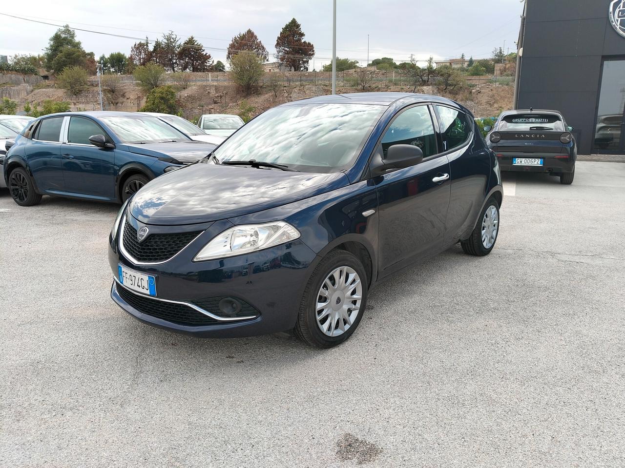 Lancia Ypsilon 1.2 69 CV 5 porte Silver