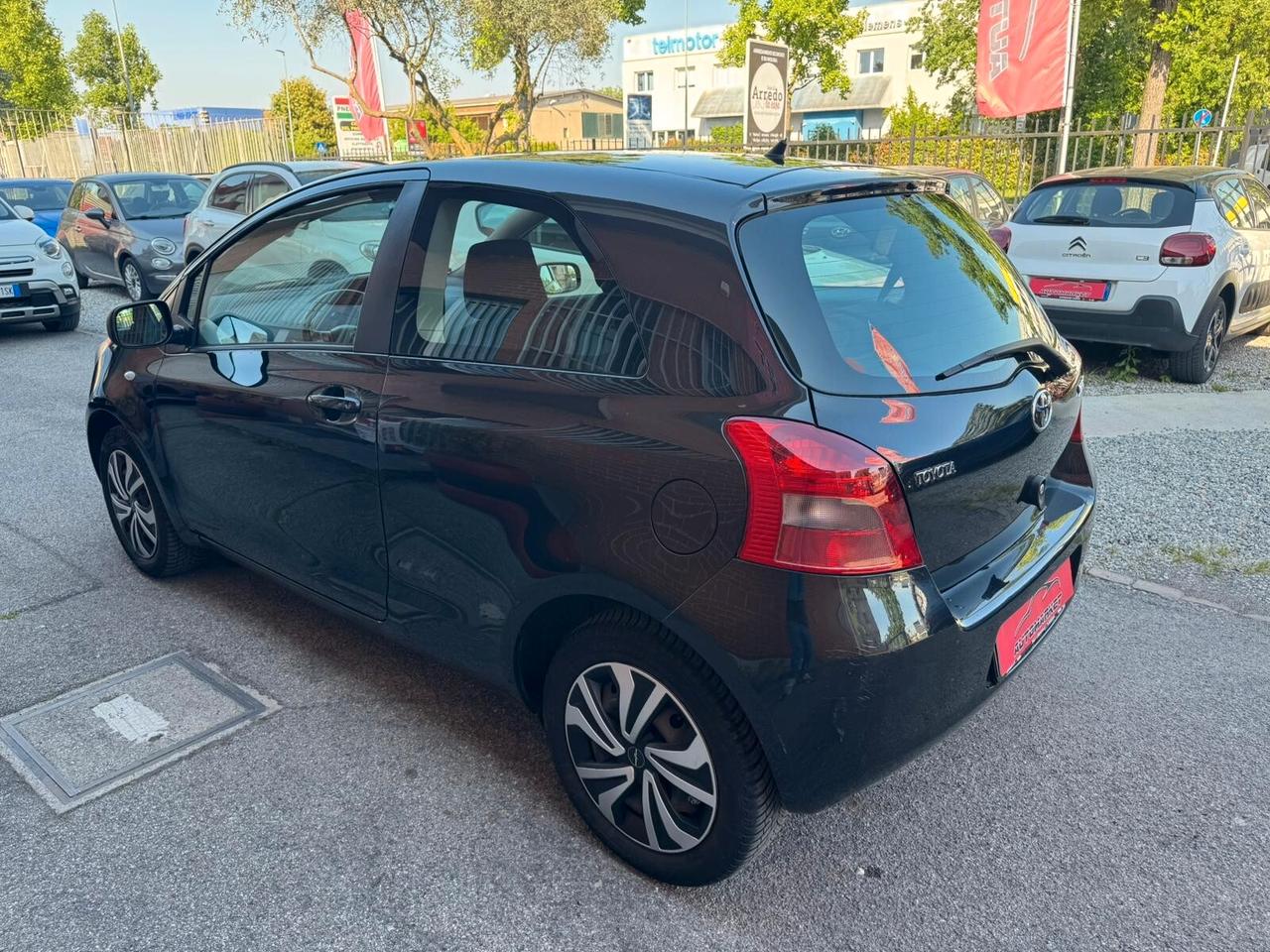Toyota Yaris 1.0 69CV 3 porte Sol
