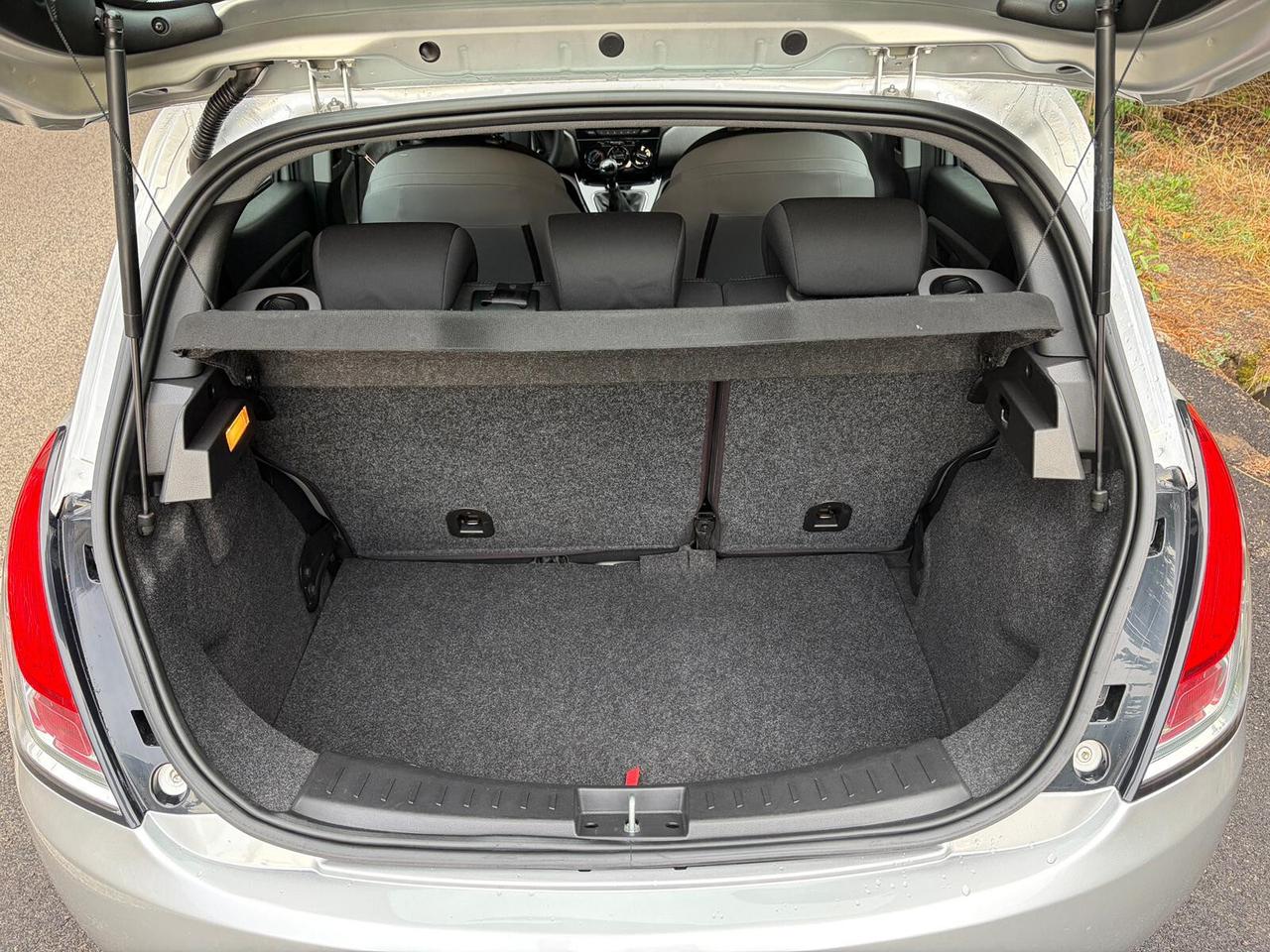 Lancia Ypsilon 1.3 MJT 95CV 5 porte S&S Gold
