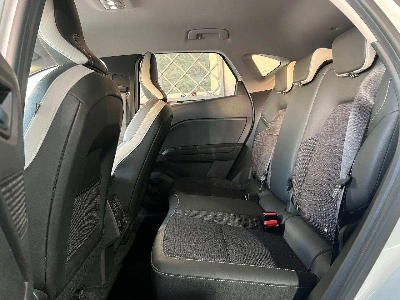 Renault Captur Plug-in Hybrid E-Tech 160 CV Initiale Paris