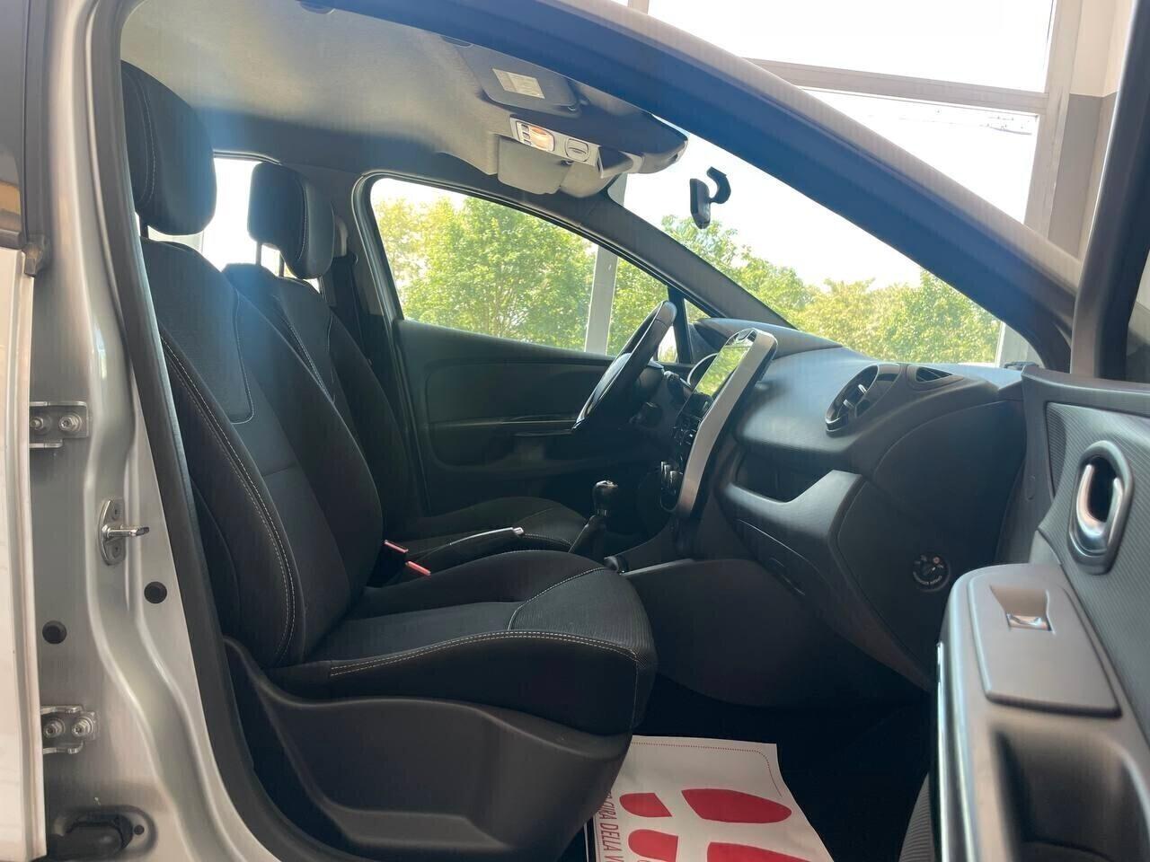 Renault Clio - Distribuzione eseguita e CarPlay