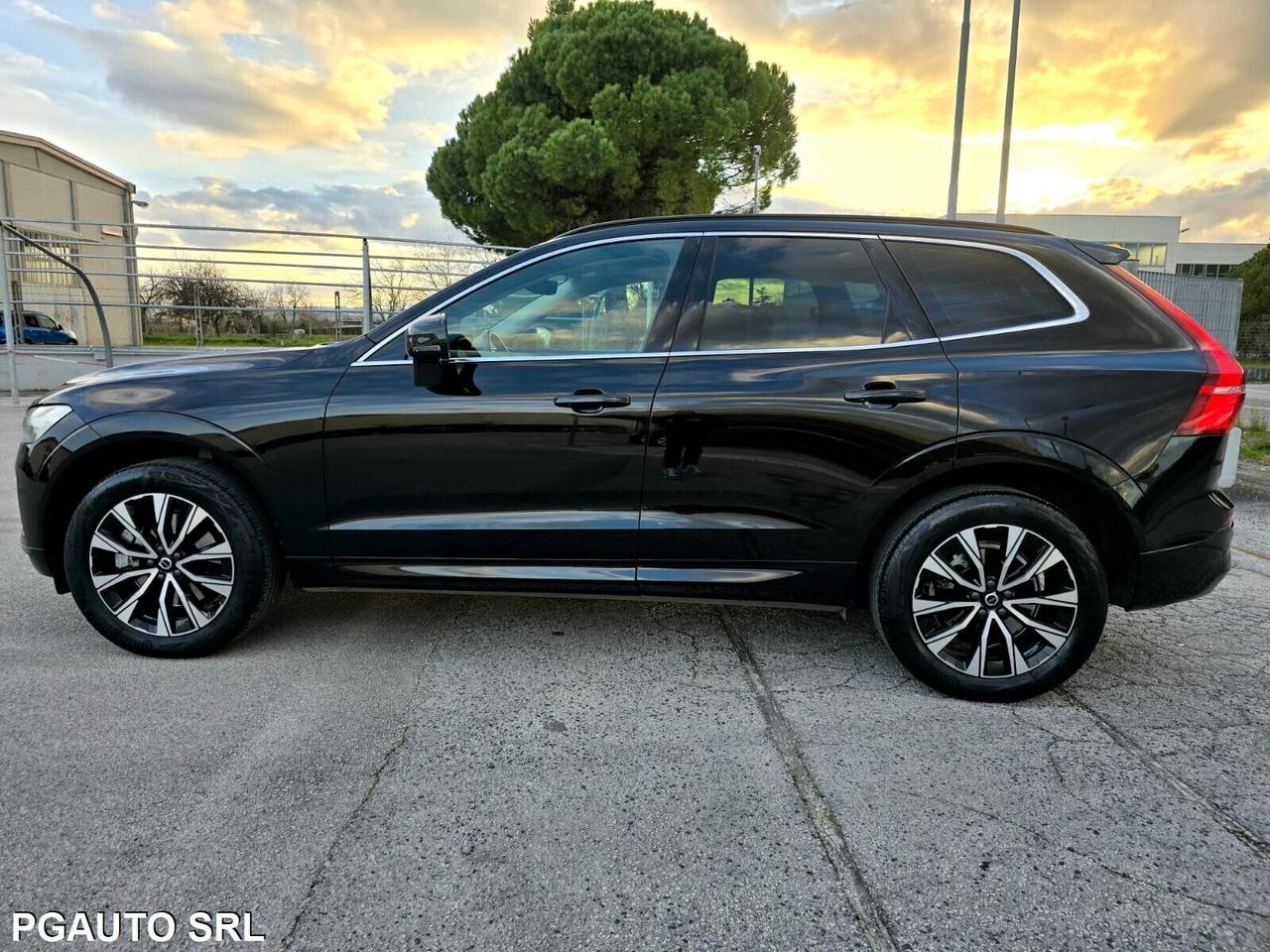 Volvo XC 60 XC60 2.0 b4 Core auto - Restyling