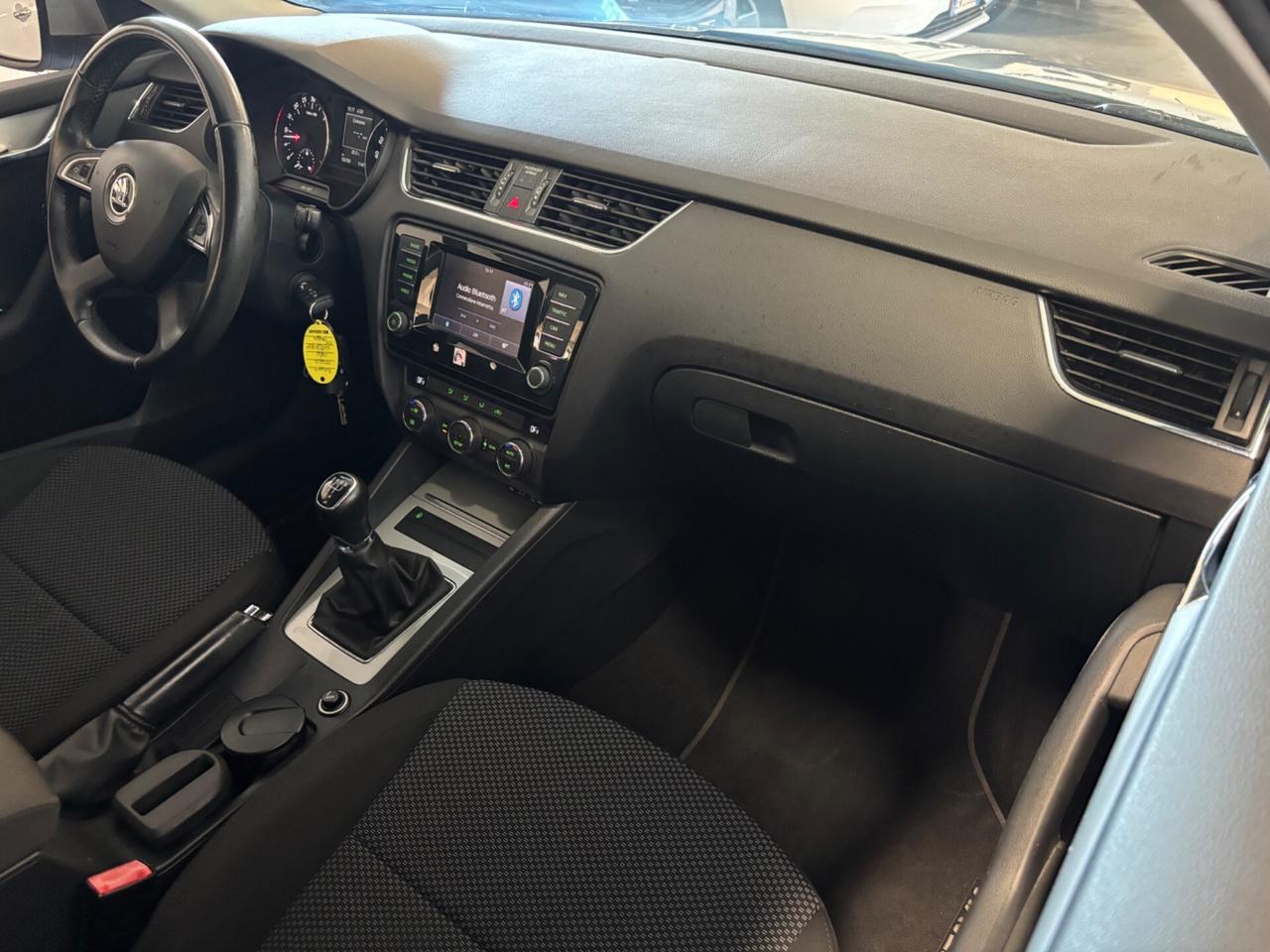 Skoda Octavia 1.6 TDI 105cv |OK NEOPATENTATI|