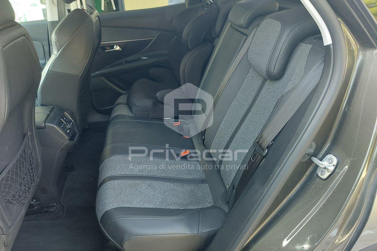 PEUGEOT 3008 BlueHDi 130 S&S Allure