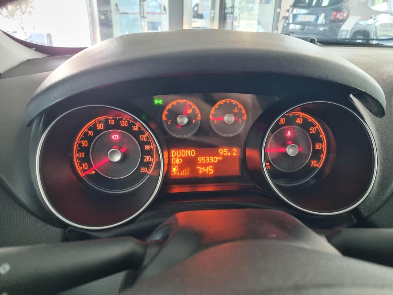 Fiat Punto 1.4 8V 5 porte Easypower Street