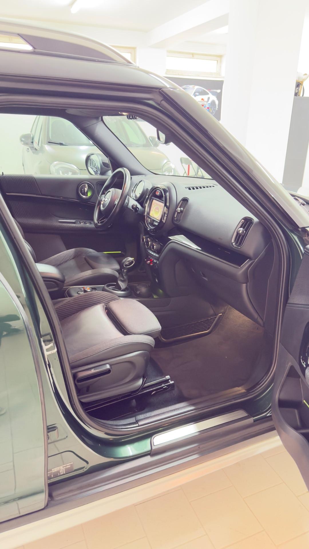 Mini Cooper D Countryman 2.0 Business ALL4 Automatica