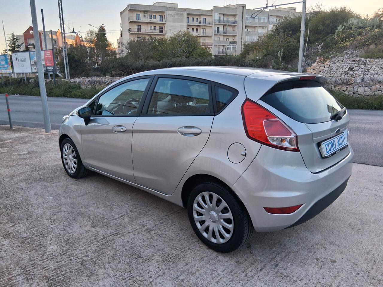 Ford Fiesta 1.5 TDCi 95CV 5 porte Titanium