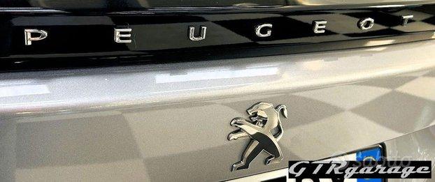 PEUGEOT 2008 130 S&S EAT8 Allure Pack