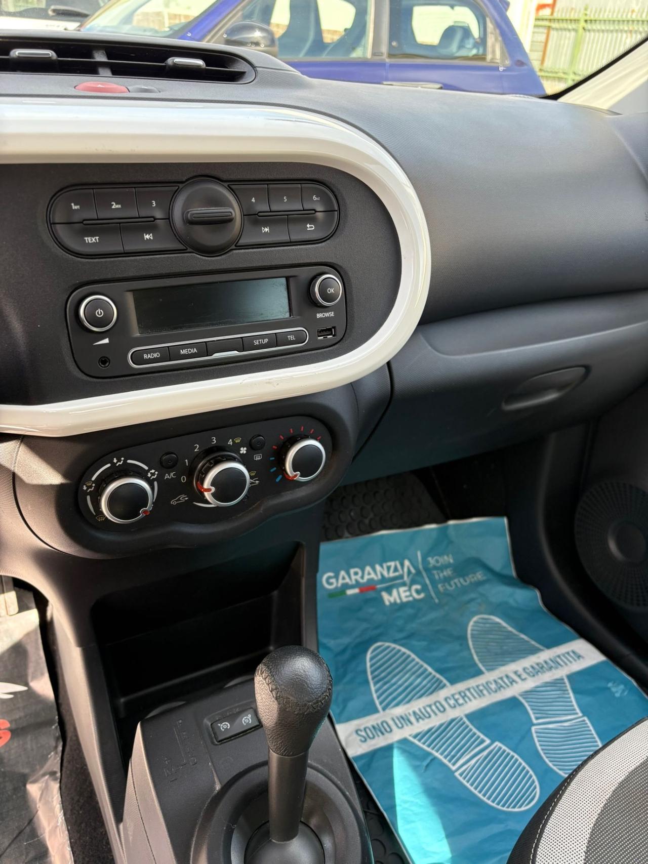 Renault Twingo SCe EDC Intens