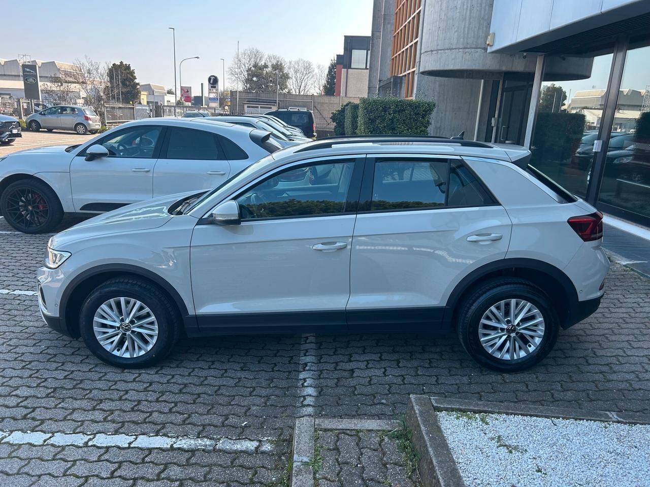 Volkswagen T-Roc 1.0 tsi Life 110cv NEOPATENTATI OK!!!