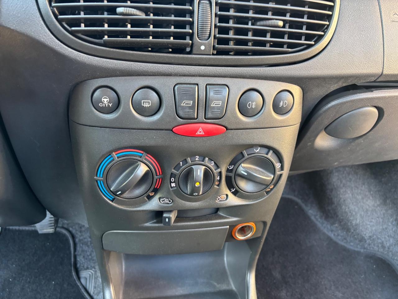 Fiat Punto 1.2 5 porte 60 CV OK NEOPATENTATI