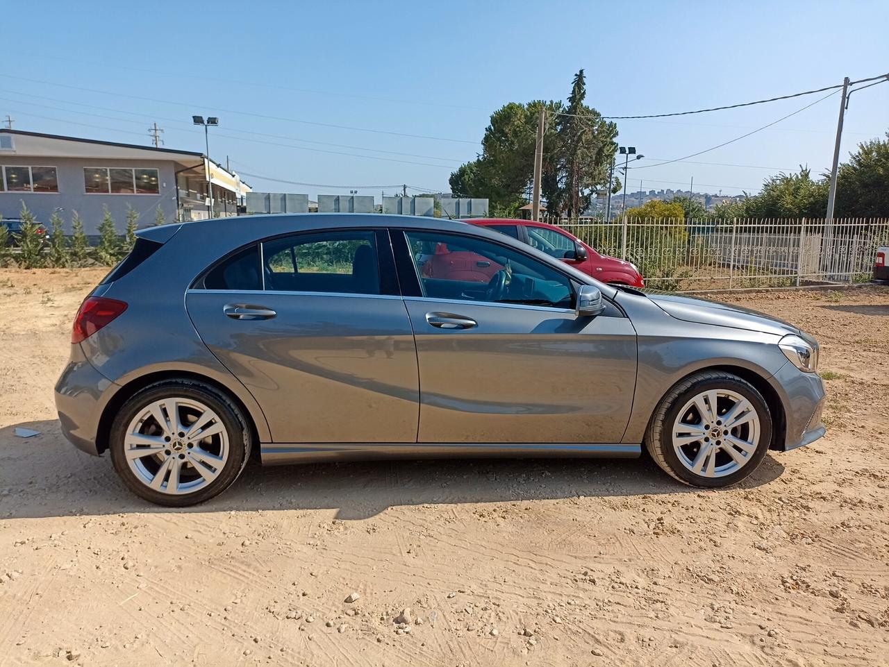 Mercedes-benz A 180 d Premium 110 Cv - 2017