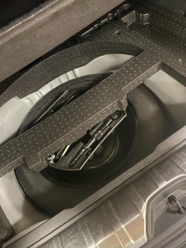 PEUGEOT 2008 PureTech Turbo 110CV Allure 45000km!/GRIP CONTROL