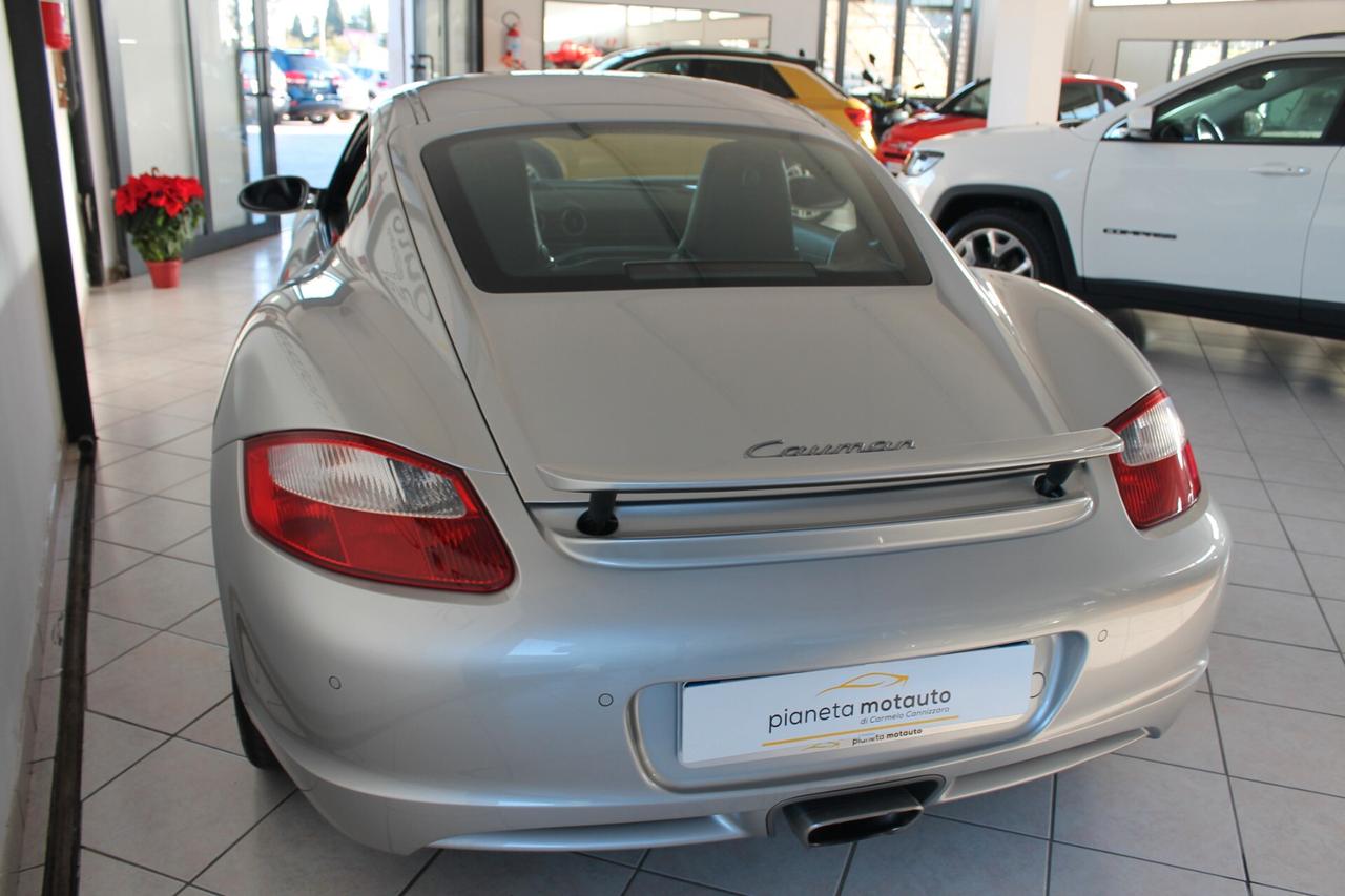 Porsche Cayman 2.7