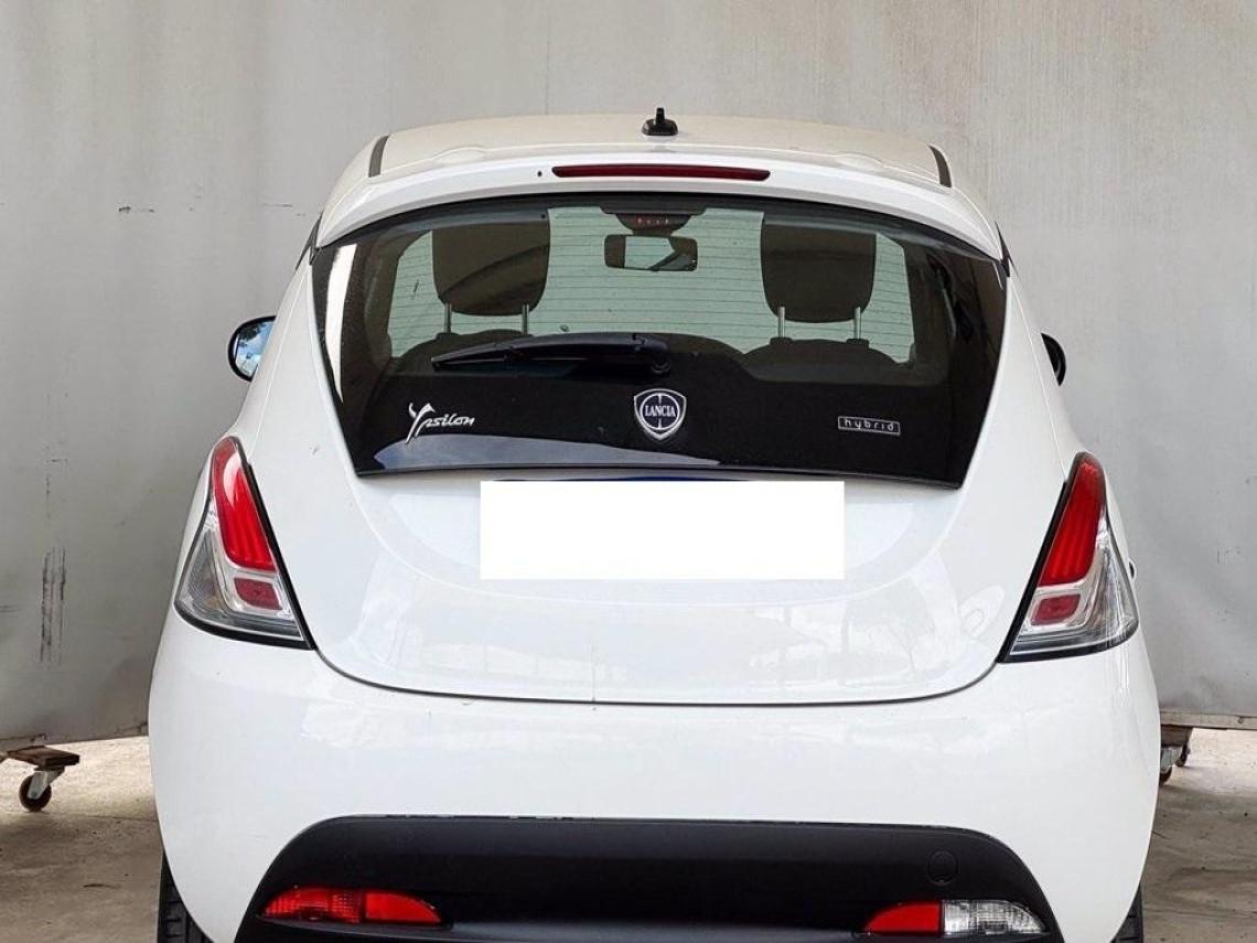 LANCIA Ypsilon 1 0 firefly hybrid silver ses 70cv new