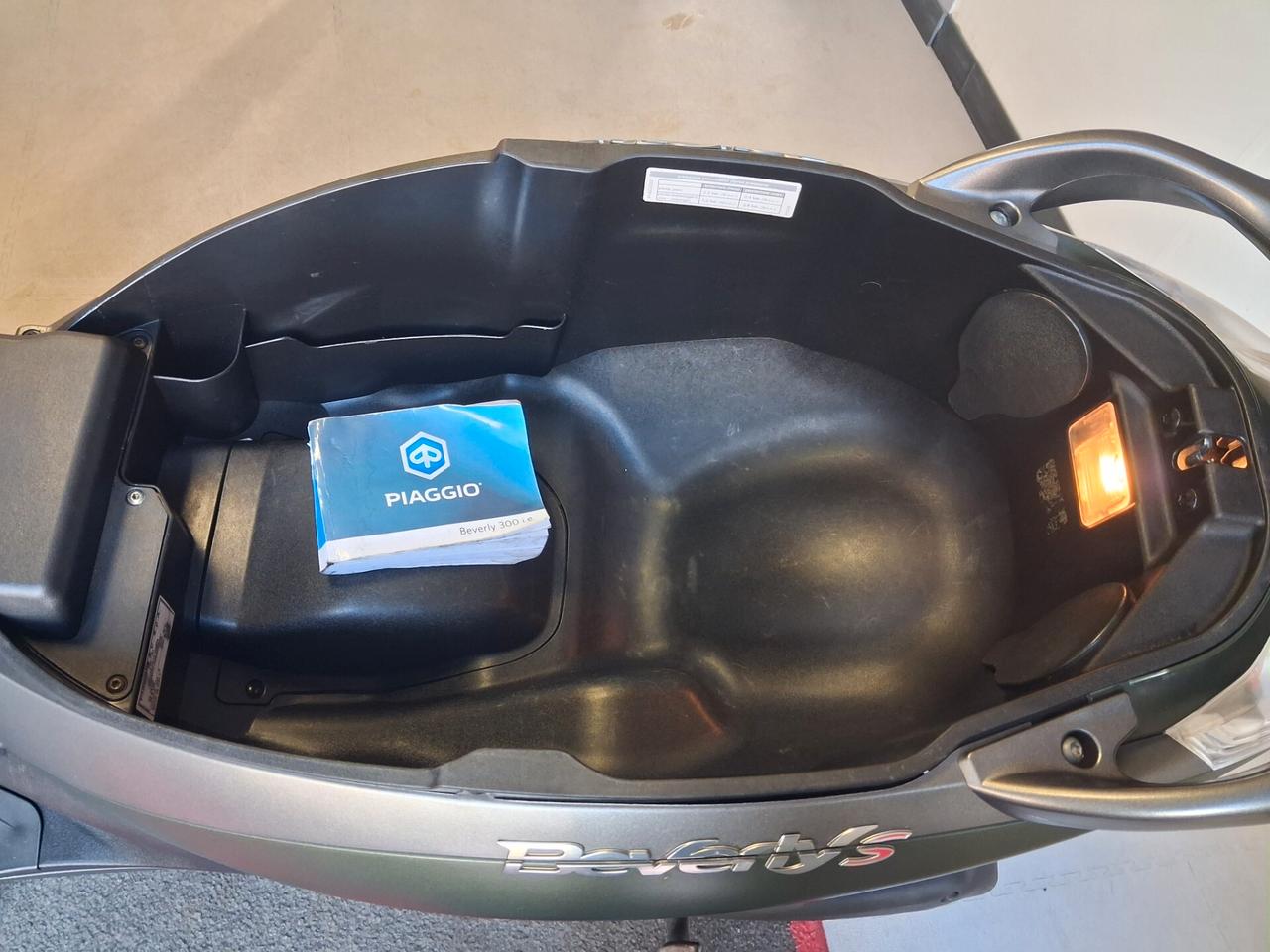 Piaggio Beverly 300 ABS + TCS