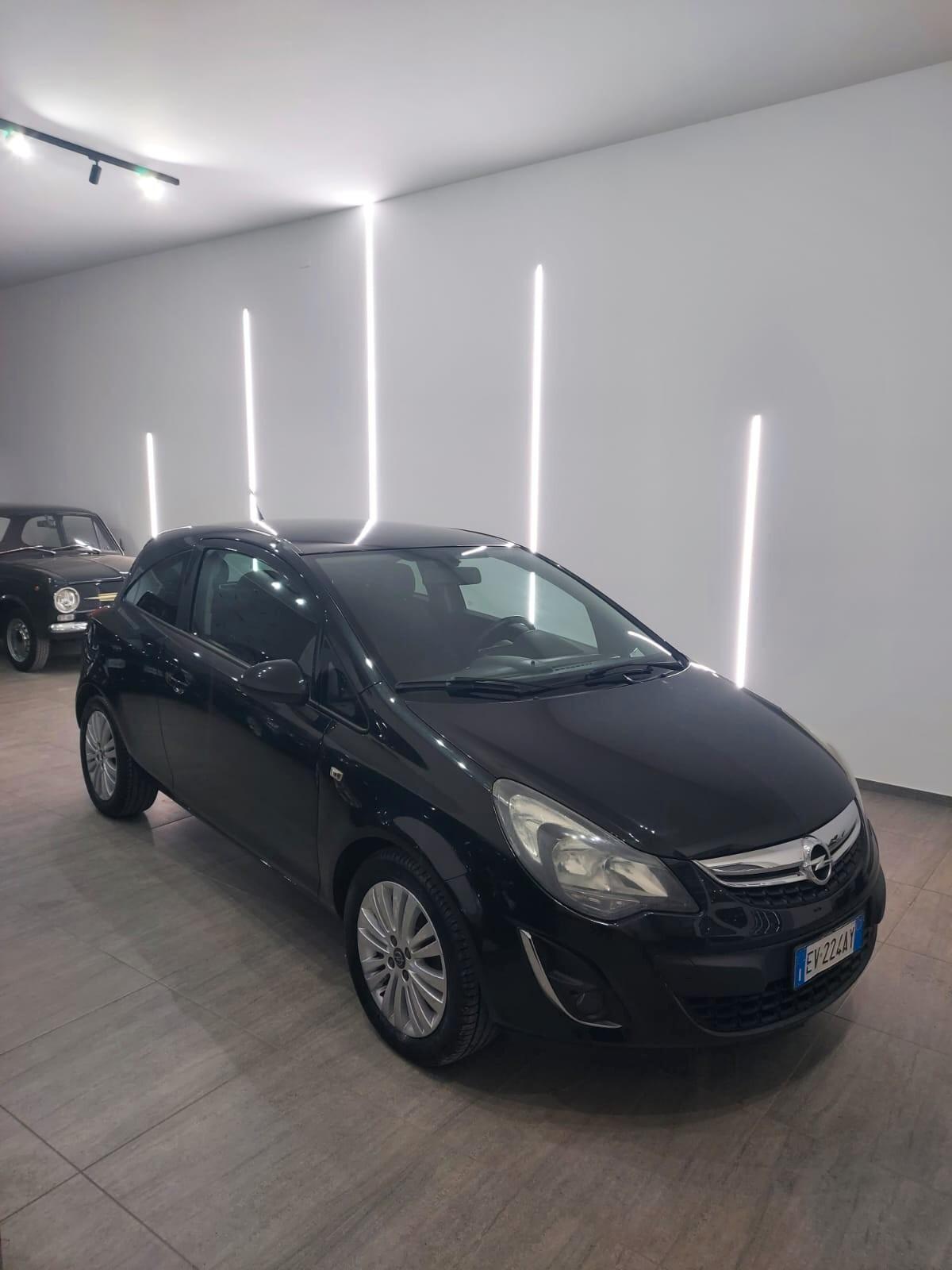 Opel Corsa 1.2 85CV 3 porte GPL-TECH Edition