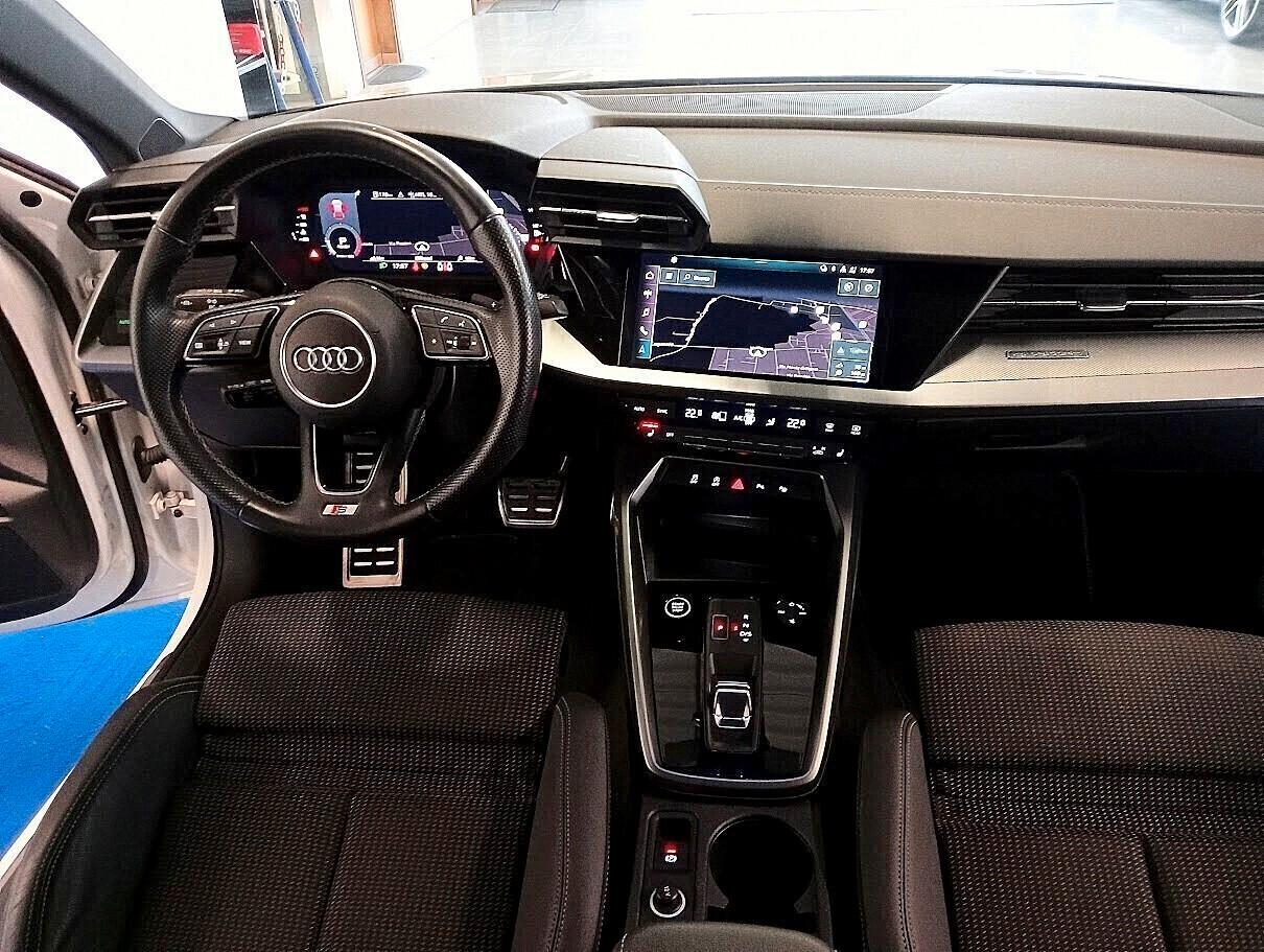 Audi A3 Sportback 40 2.0 TDI 200CV SLINE QUATTRO 19" IDENTITY BLACK