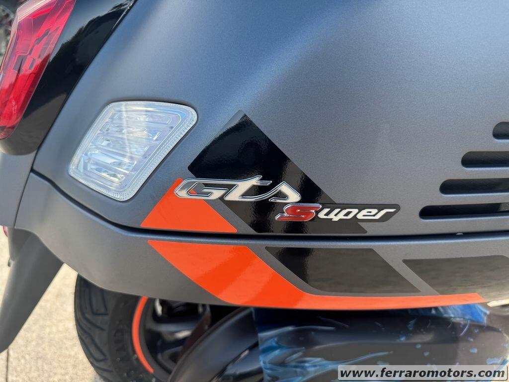 VESPA GTS SUPER SPORT NUOVA PRONTA CONSEGNA