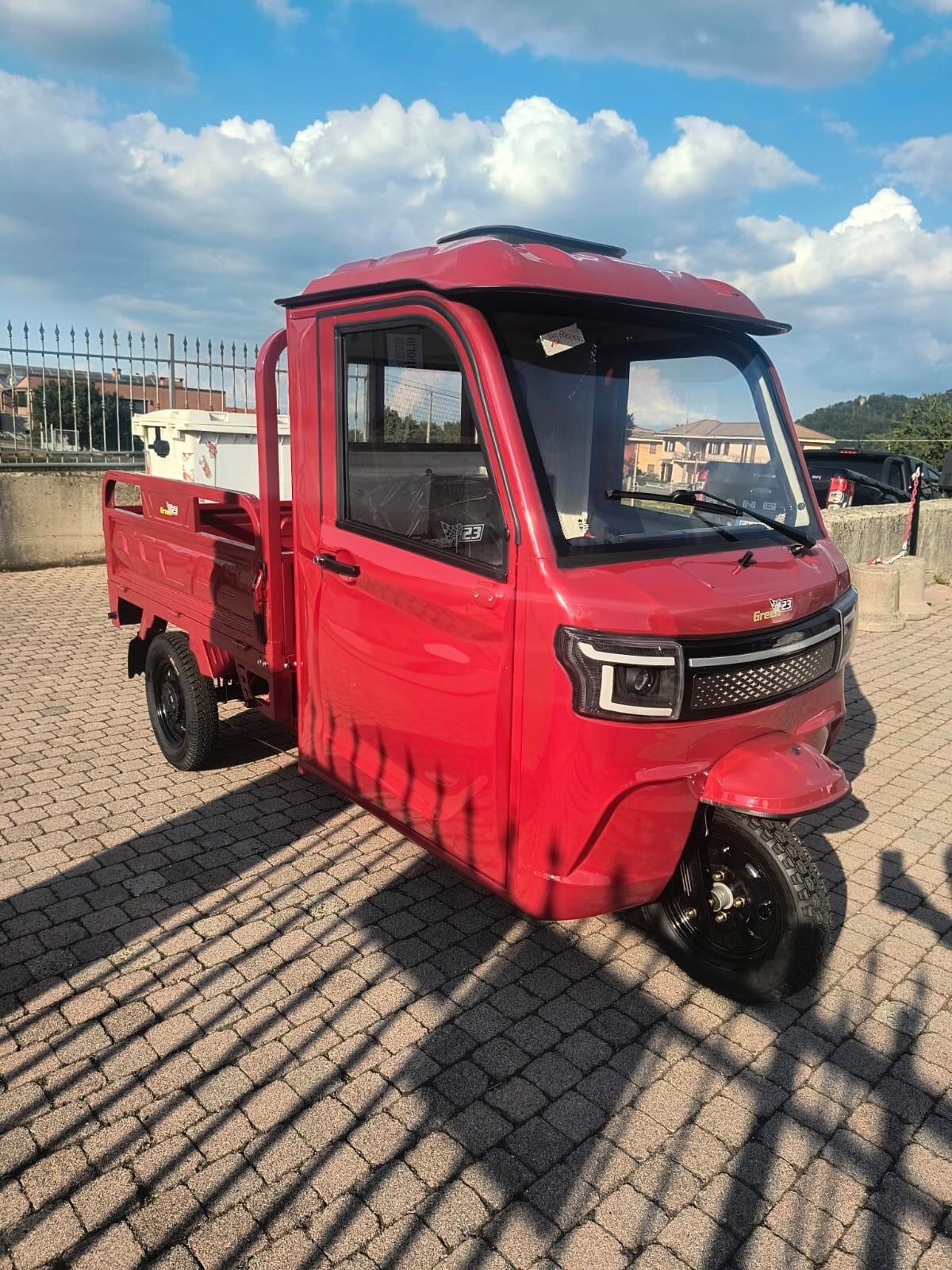 MOTOCARRO ELETTRICO CABINATO CASSONE RIBALTABILE