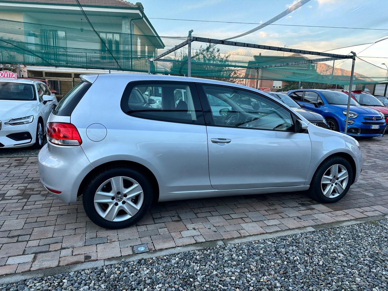 Volkswagen Golf 1.6 Benzina Comfortline