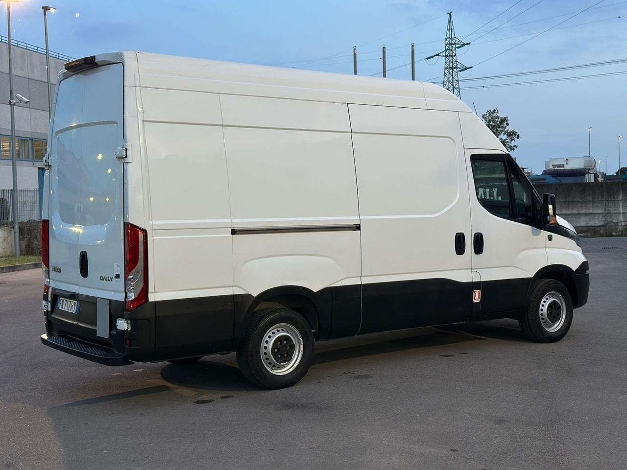 Iveco Dailly anno 2019 cc 2.3 euro 6 B