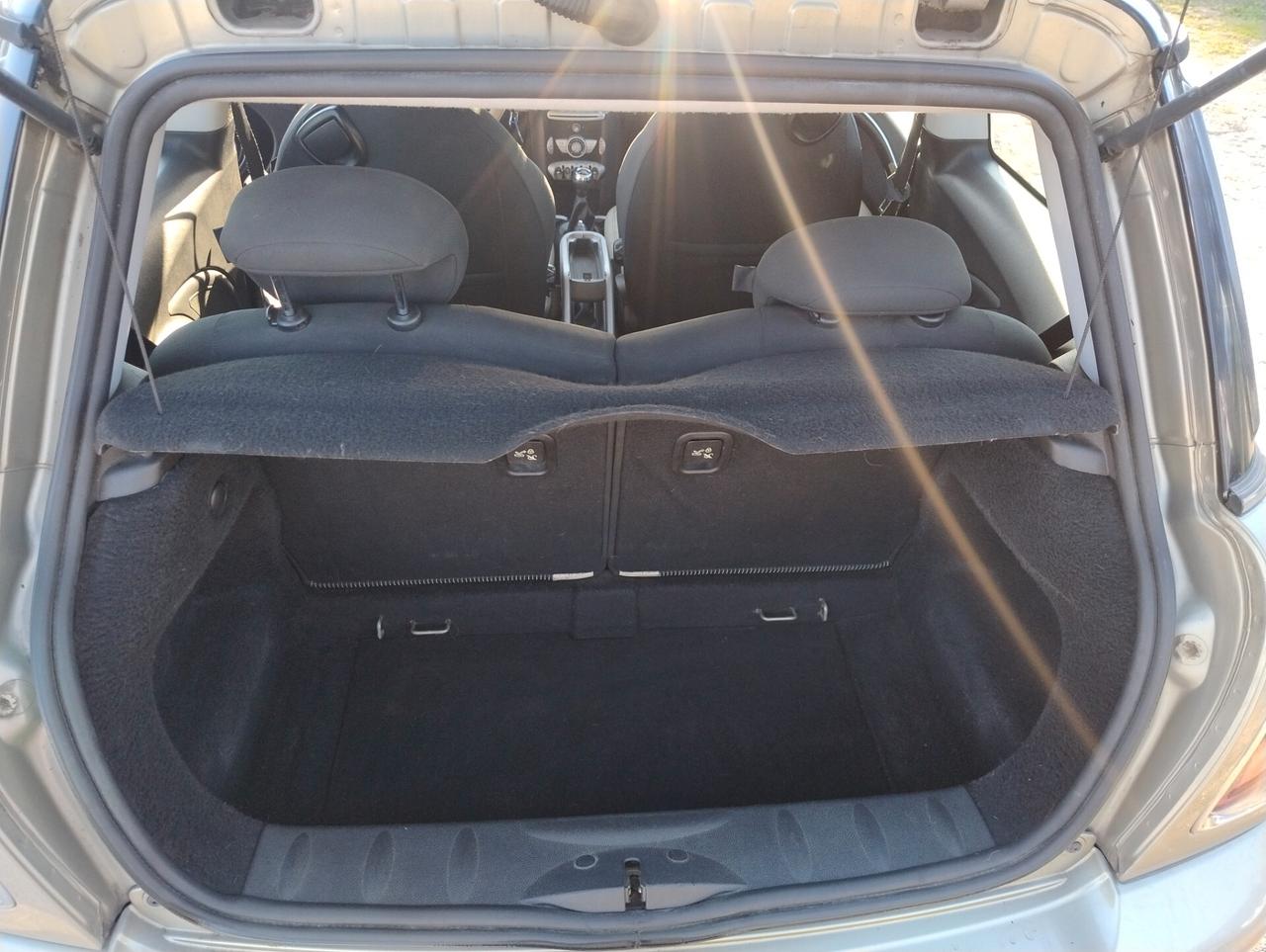 Mini 1.6 16V Cooper D