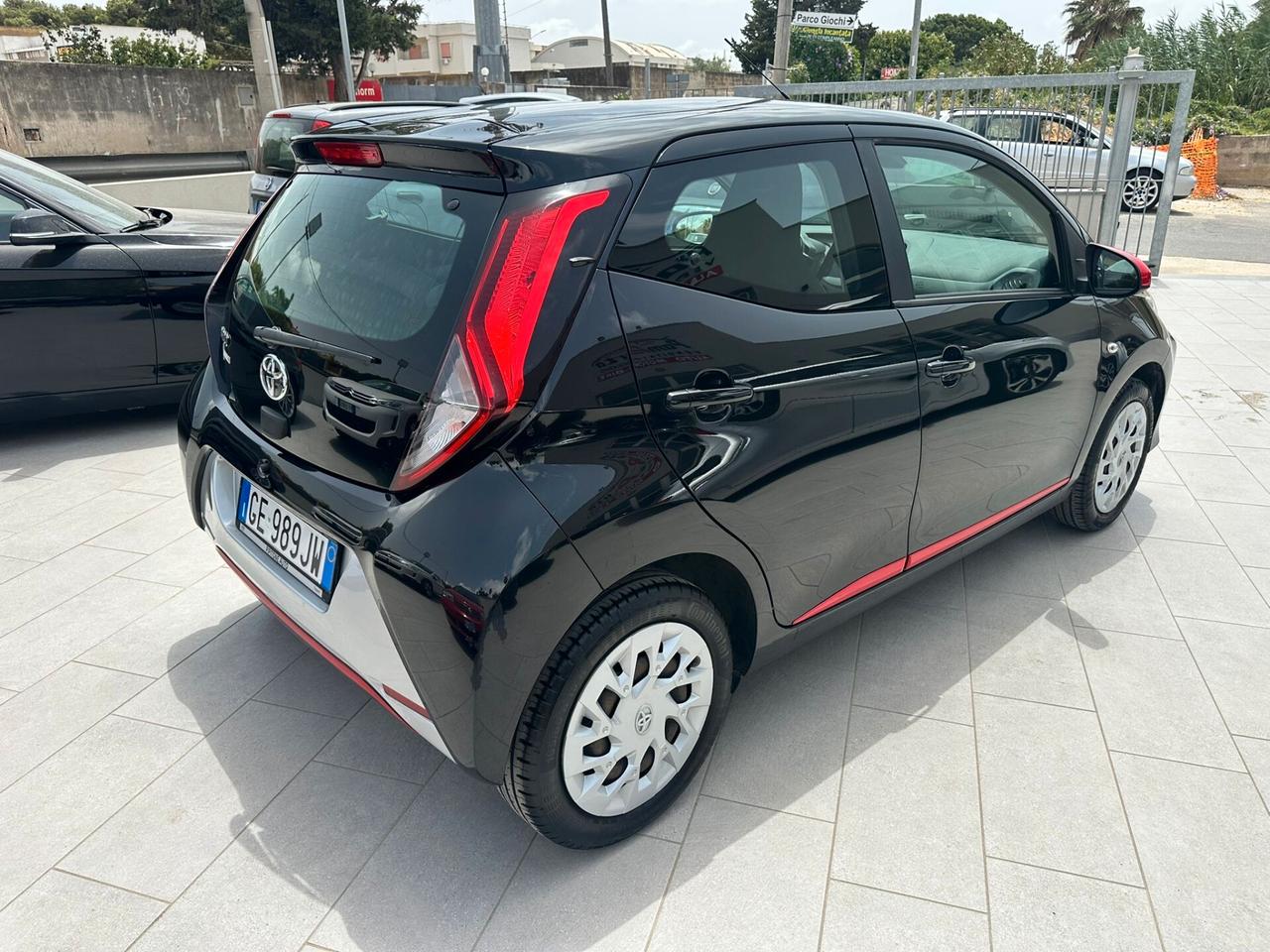 Toyota Aygo Connect 1.0 VVT-i 72 CV 5 porte x-fun MMT