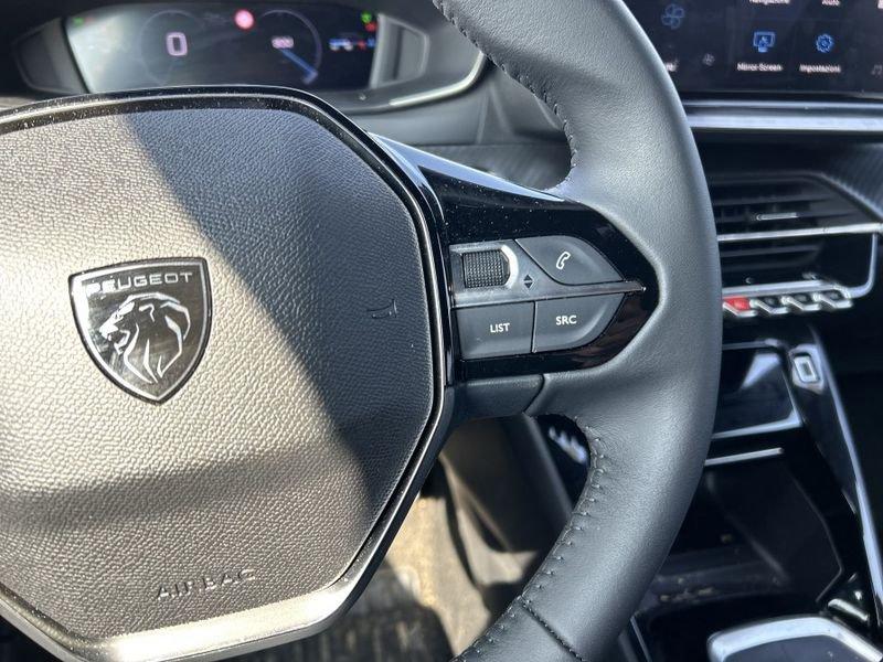 Peugeot 2008 PureTech 100 Allure NAVI+CAMERE 360+KEYLESS