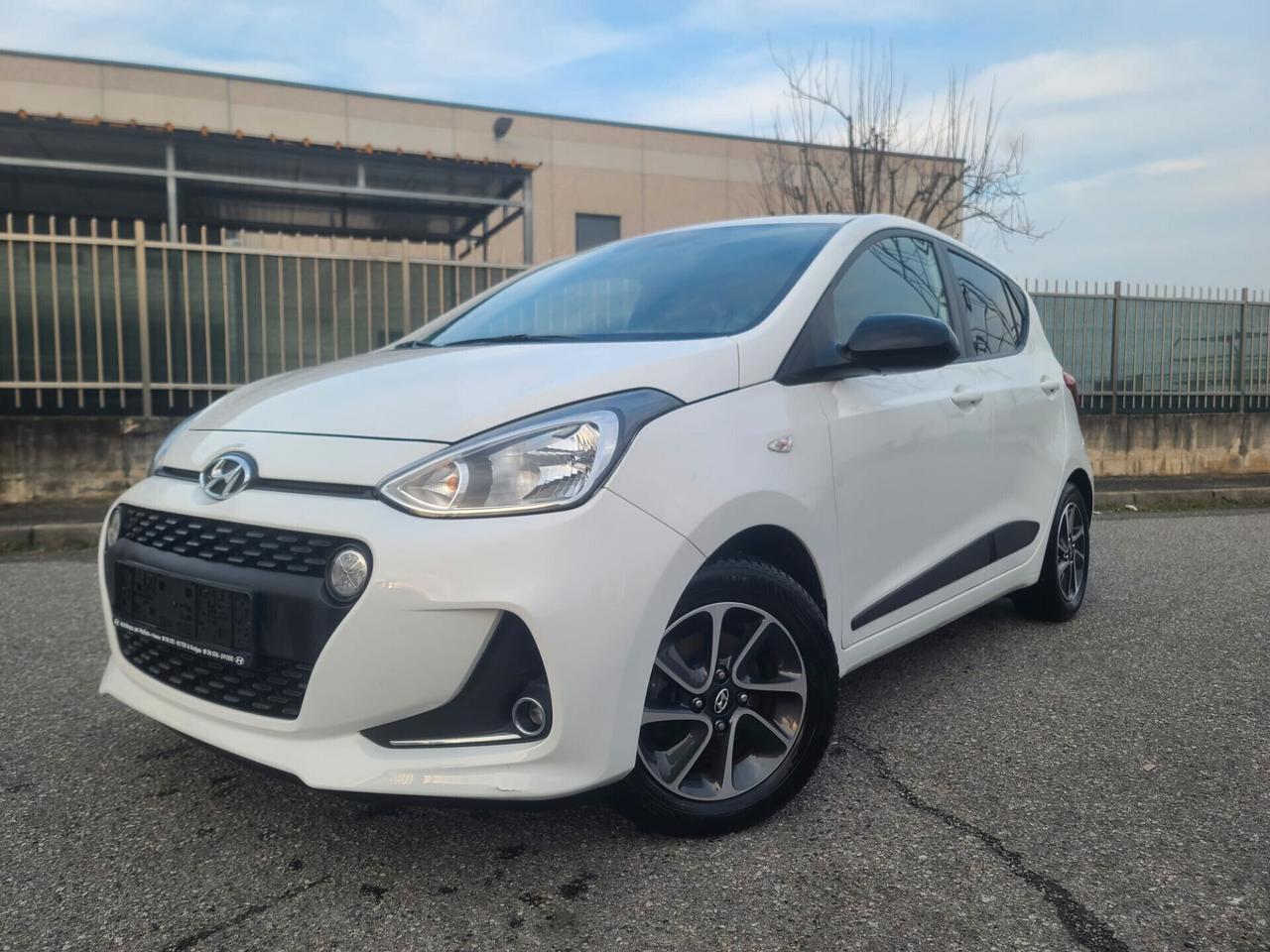 Hyundai i10 1.0 BENZ SOLO 20.000KM