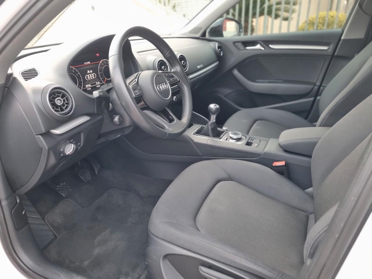 Audi A3 SPB 30 TFSI S-line