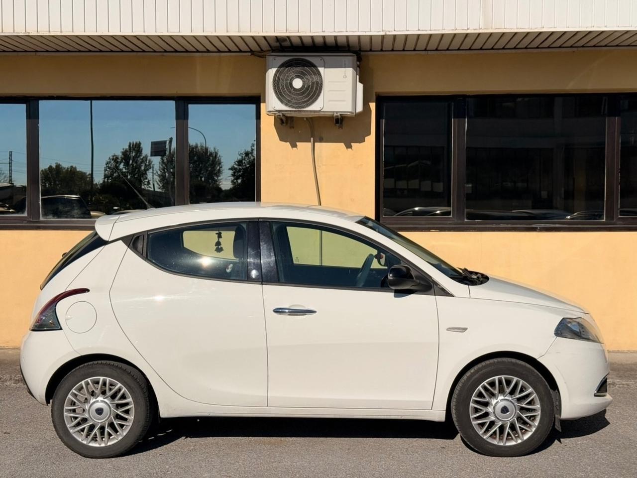 Lancia Ypsilon 1.2 69 CV 5 porte GPL Ecochic Gold