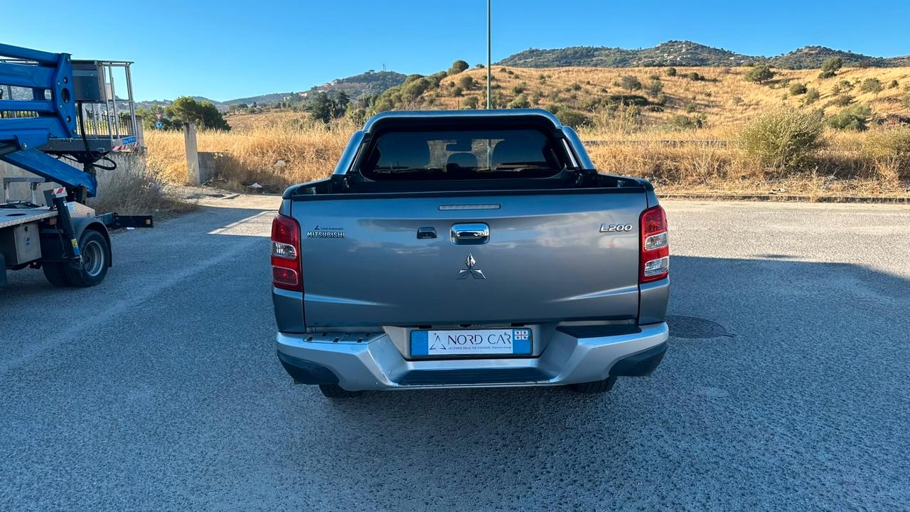 Mitsubishi L200 2.4 DI-D/181CV Double Cab Intense Hp Mivec