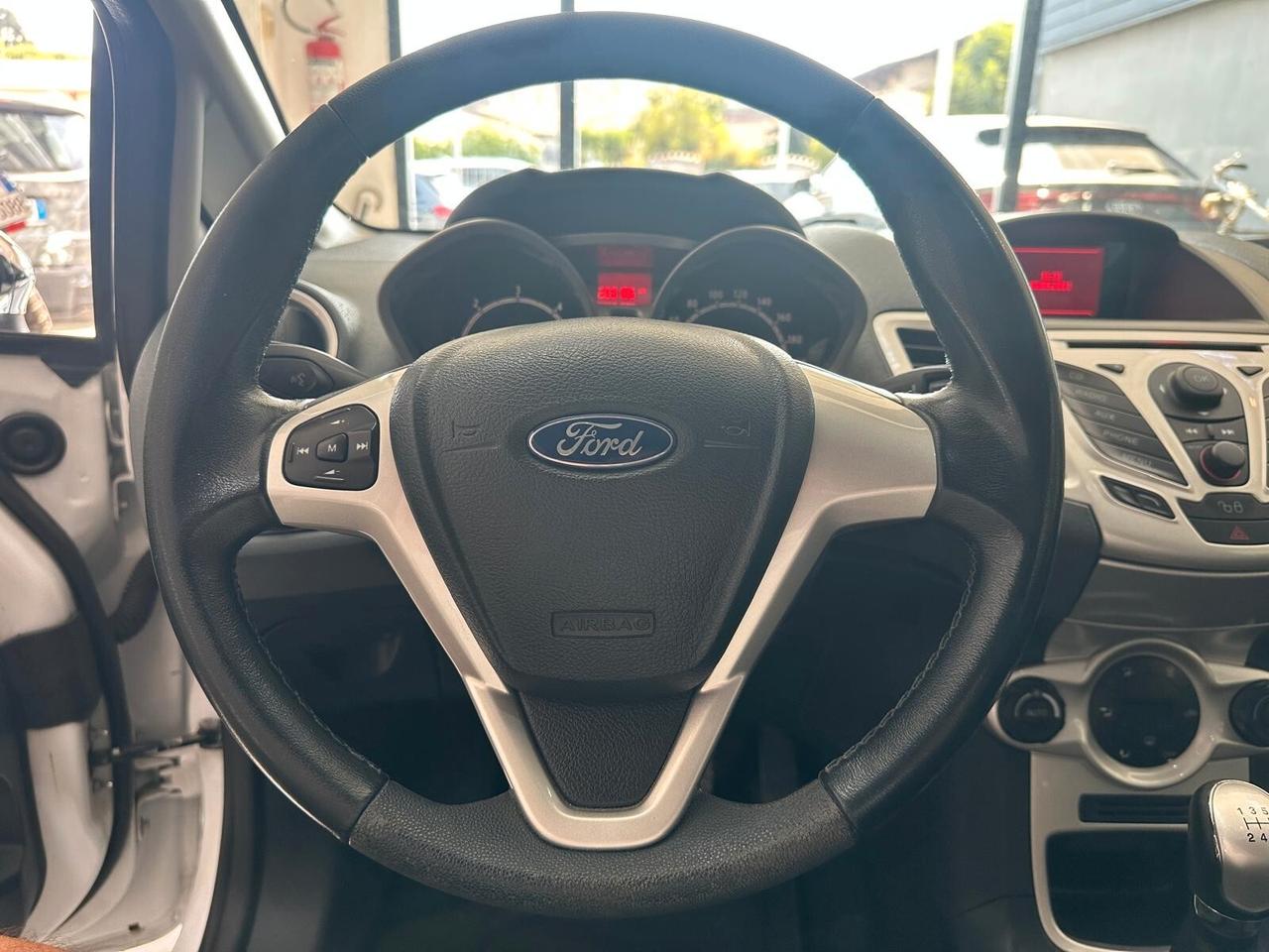 Ford Fiesta 1.4 TDCi 70CV 3 porte Titanium TENUTA BENISSIMO