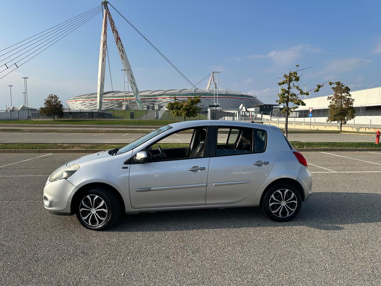 Renault Clio 1.2 16V 5 porte GPL della casa fino 2032