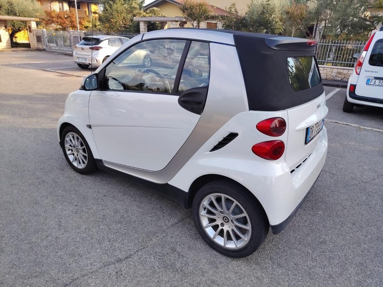 Smart ForTwo 1000 62 kW cabrio passion
