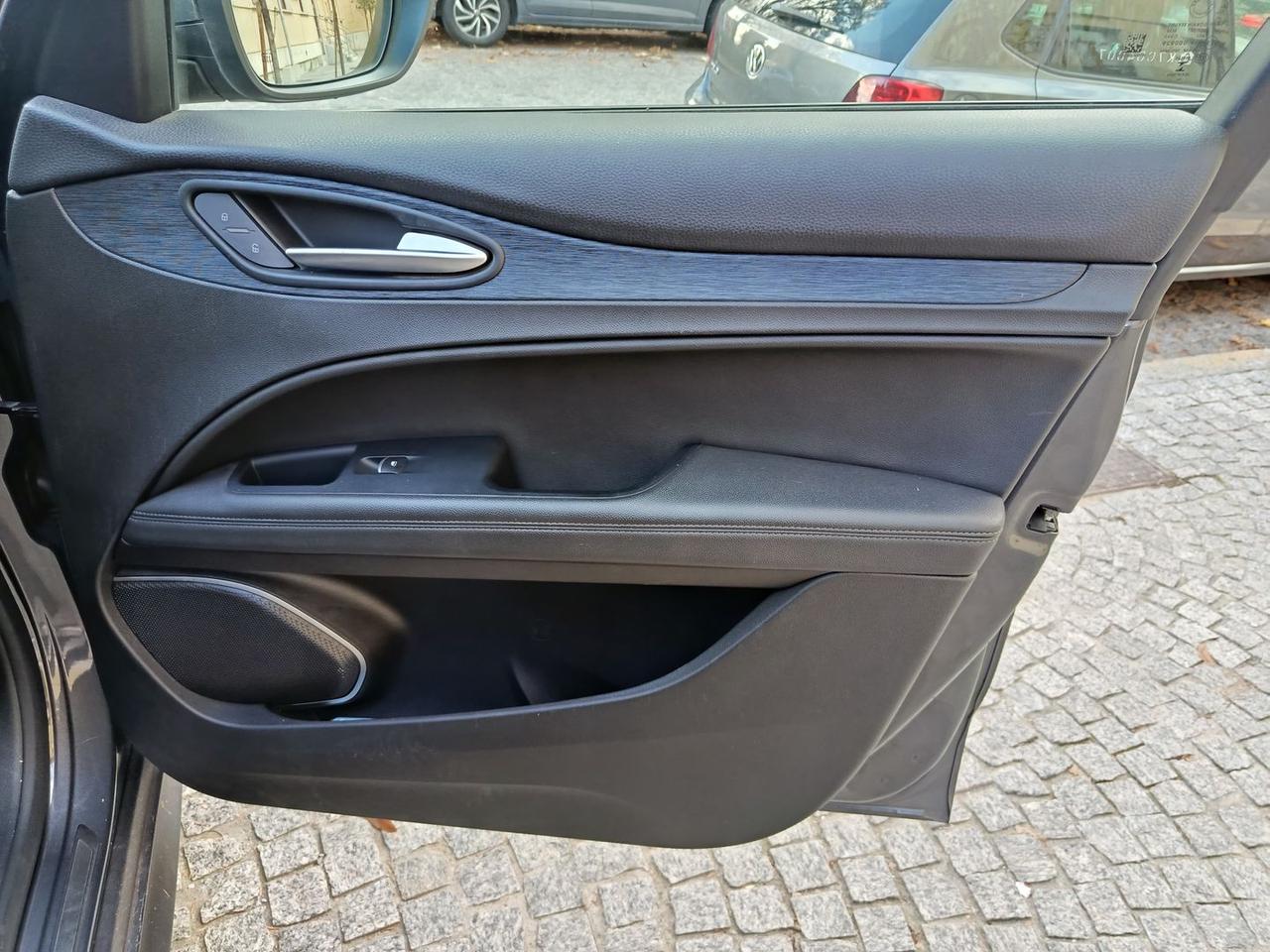 Alfa Romeo Stelvio Sport Tech 2.2 #7918