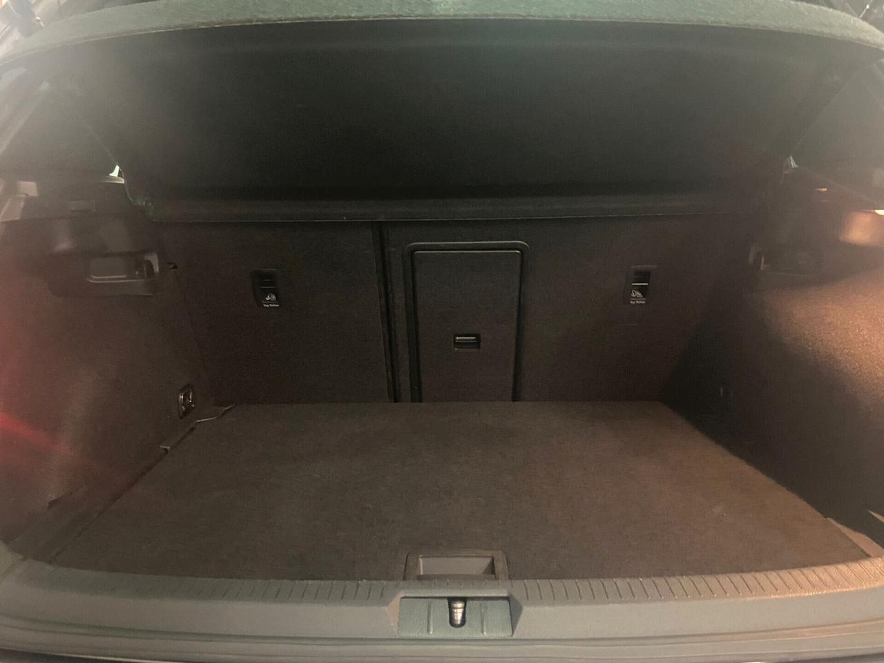 Volkswagen Golf 7.5 TDI 115 CV DSG RLINE PACK