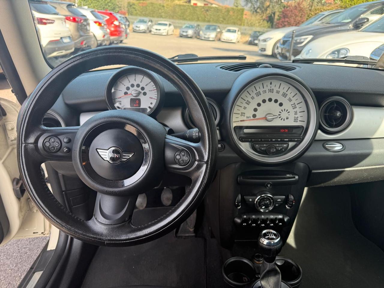 Mini 1.6 16V One (55kW)